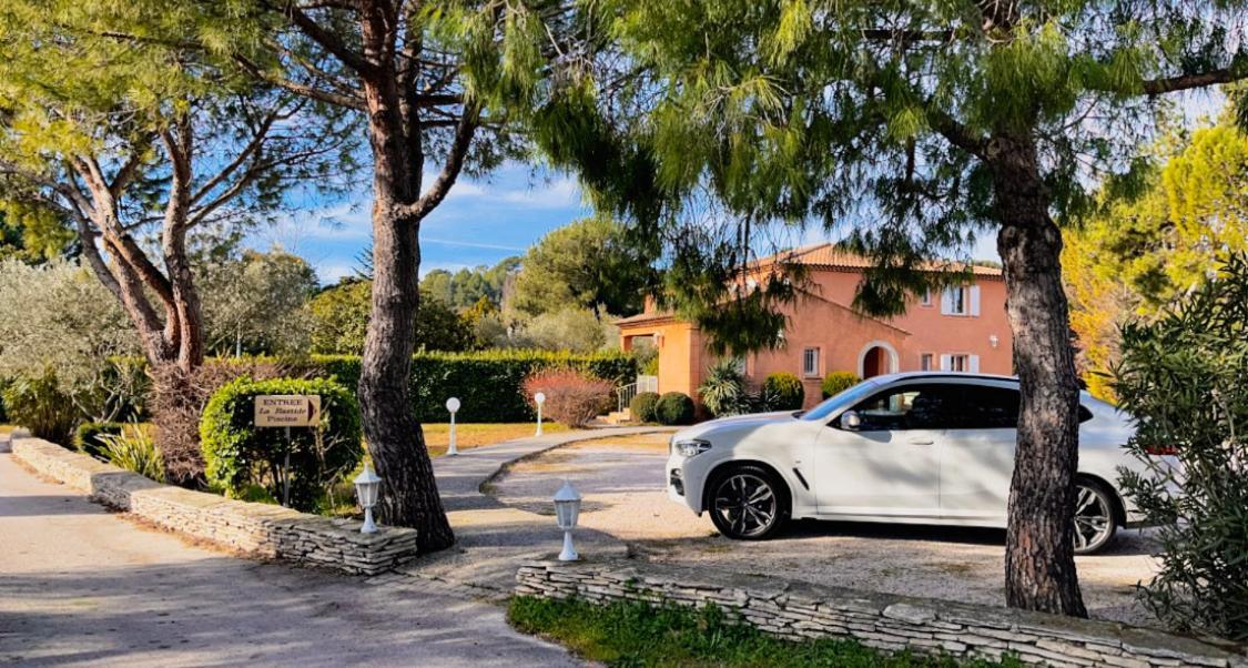 Logis Hotel & Restaurant L'Etape Bouc Bel Air - Gardanne エクステリア 写真