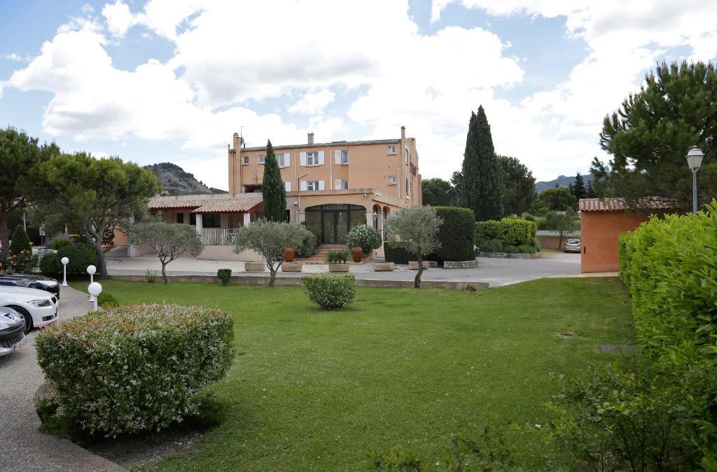 Logis Hotel & Restaurant L'Etape Bouc Bel Air - Gardanne 部屋 写真