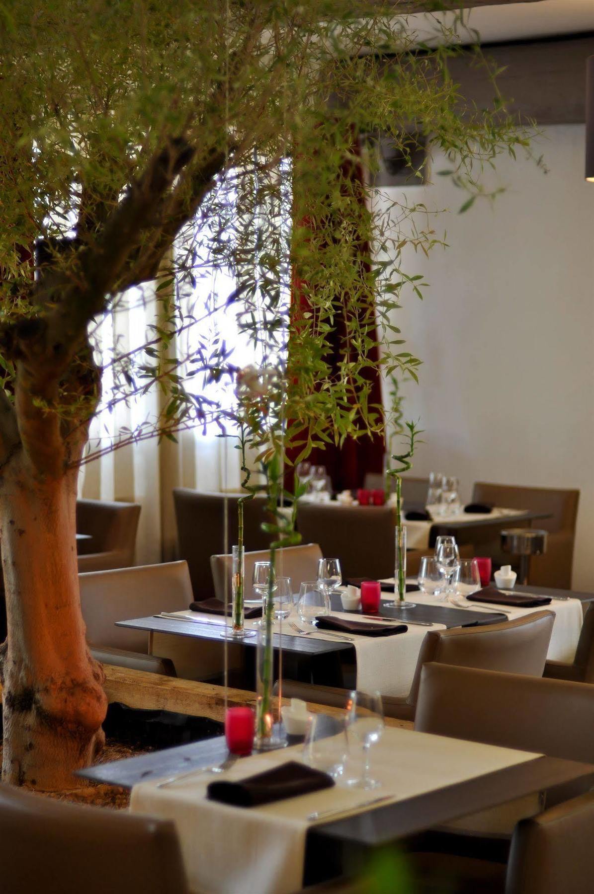 Logis Hotel & Restaurant L'Etape Bouc Bel Air - Gardanne エクステリア 写真