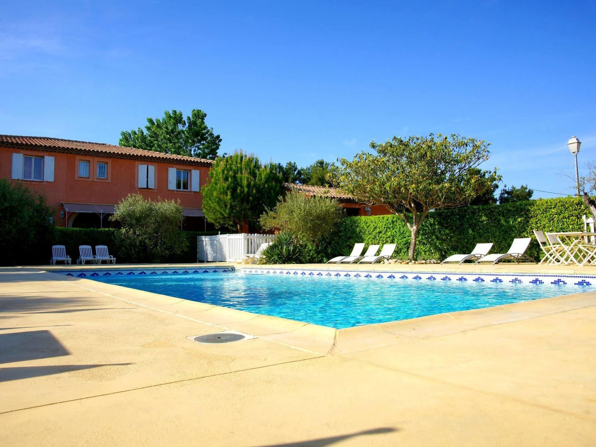 Logis Hotel & Restaurant L'Etape Bouc Bel Air - Gardanne エクステリア 写真