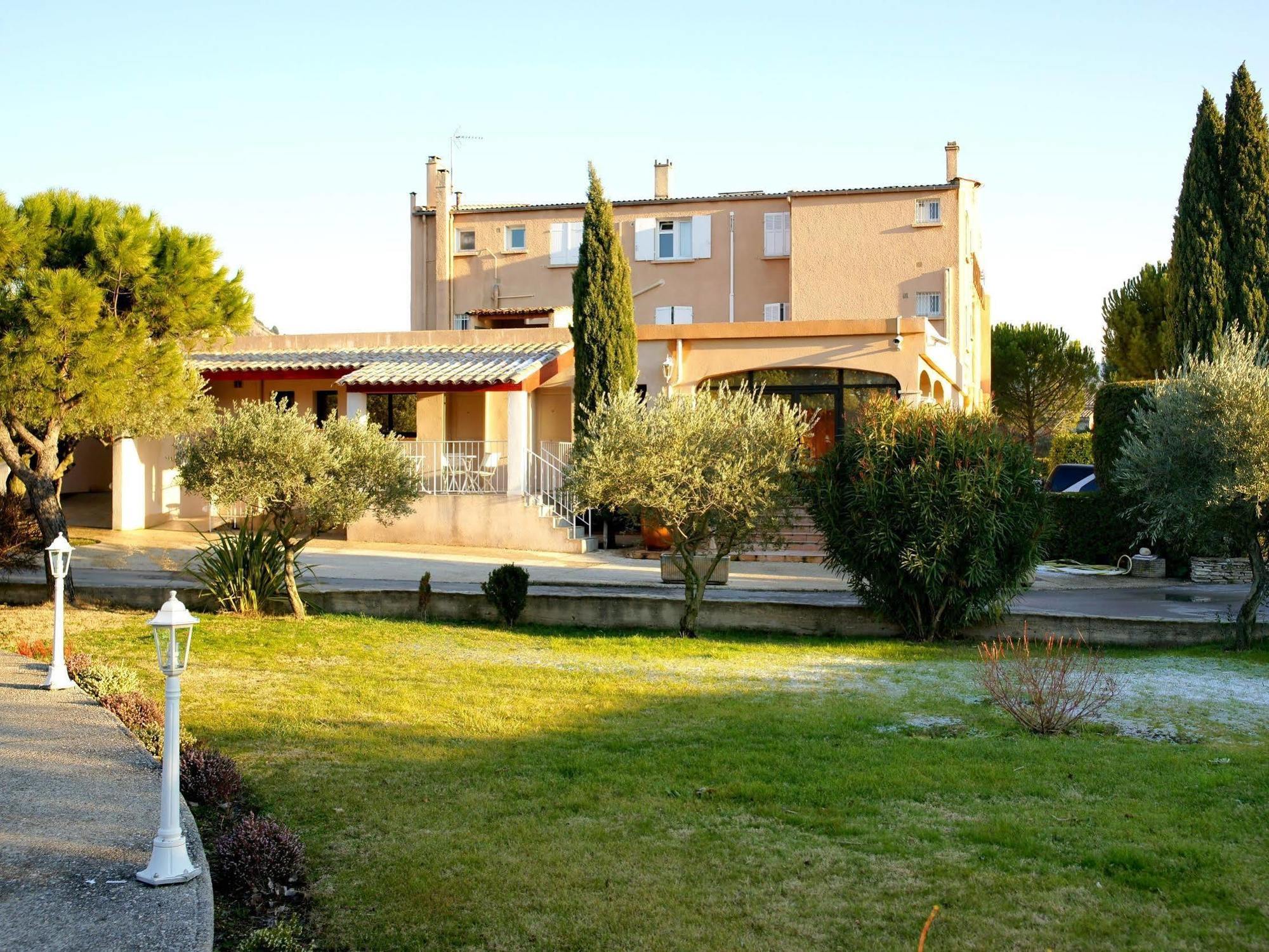 Logis Hotel & Restaurant L'Etape Bouc Bel Air - Gardanne エクステリア 写真