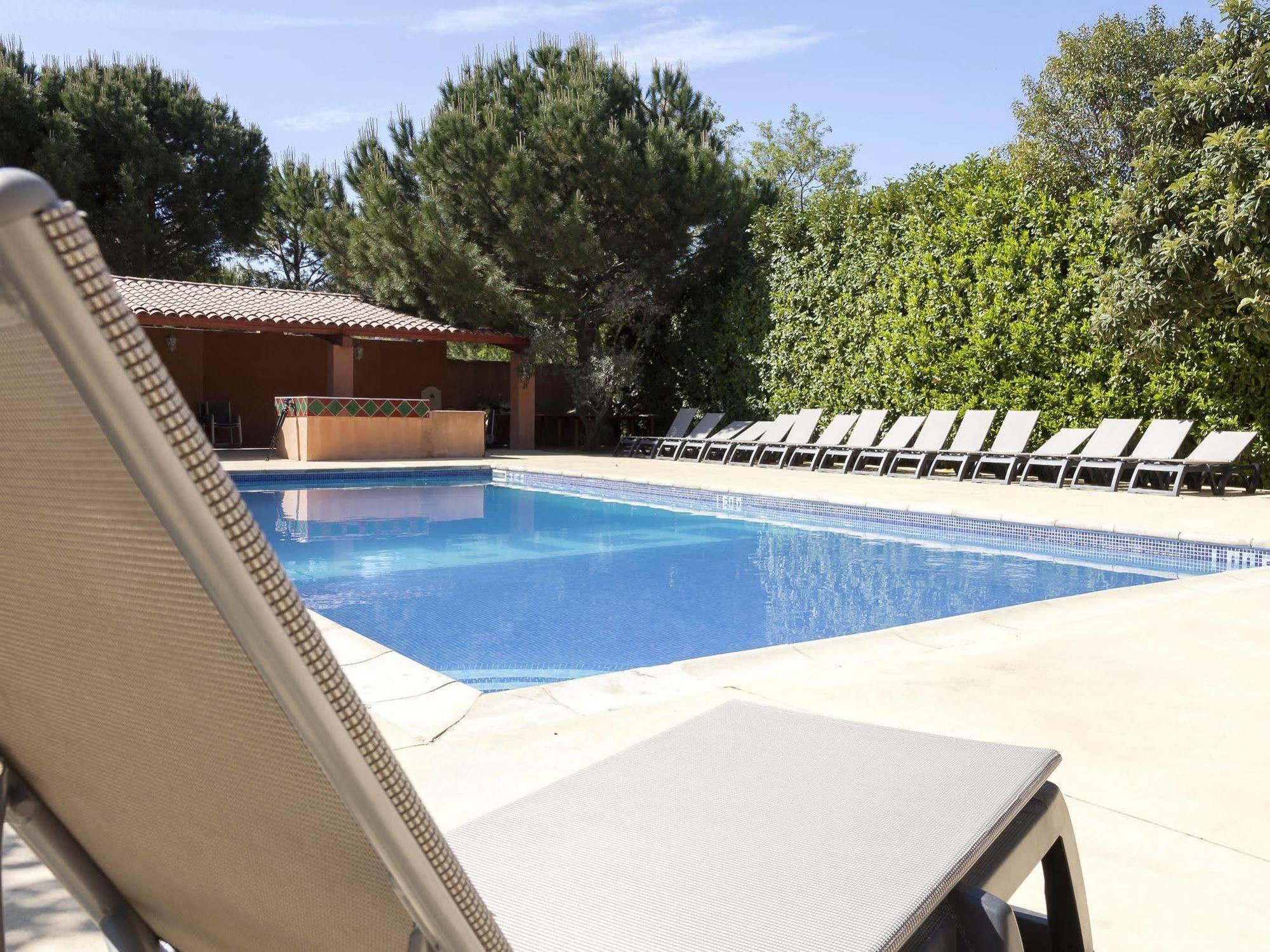 Logis Hotel & Restaurant L'Etape Bouc Bel Air - Gardanne エクステリア 写真