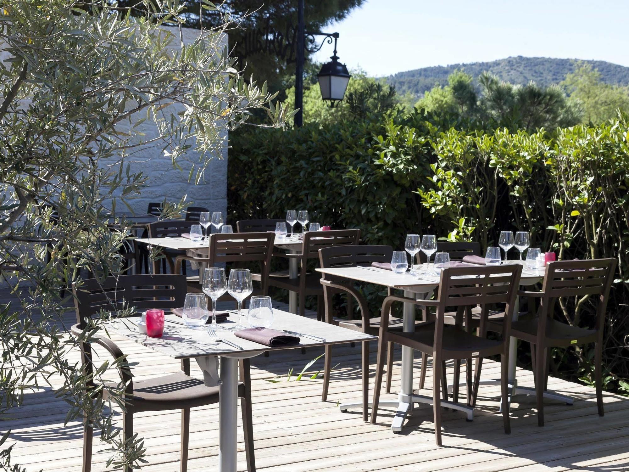 Logis Hotel & Restaurant L'Etape Bouc Bel Air - Gardanne エクステリア 写真