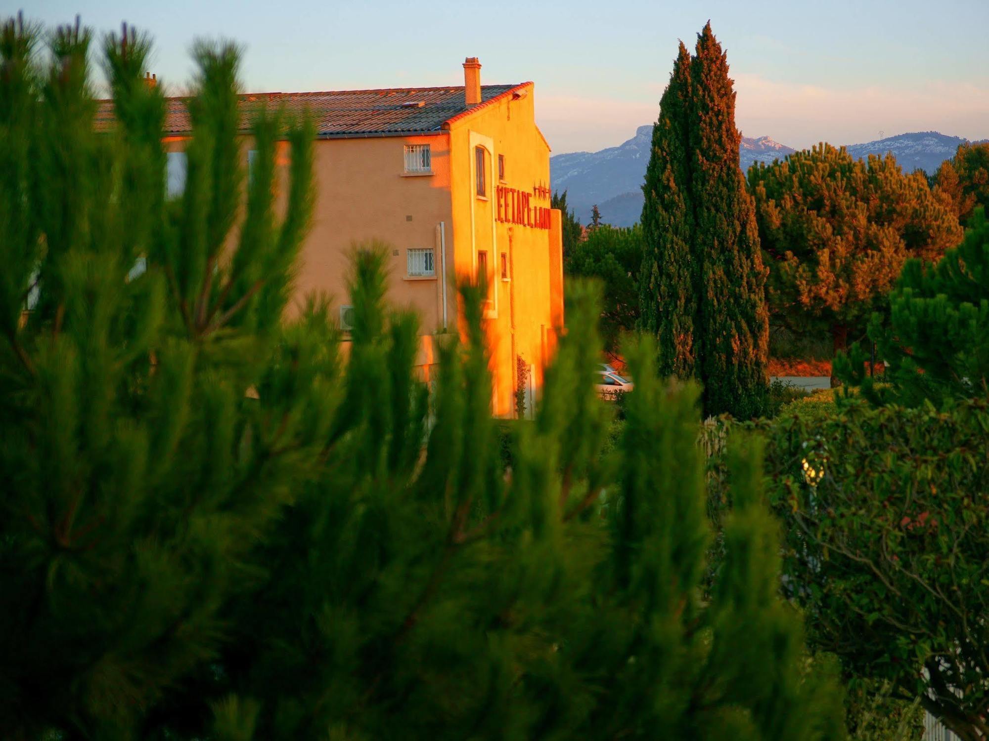 Logis Hotel & Restaurant L'Etape Bouc Bel Air - Gardanne エクステリア 写真