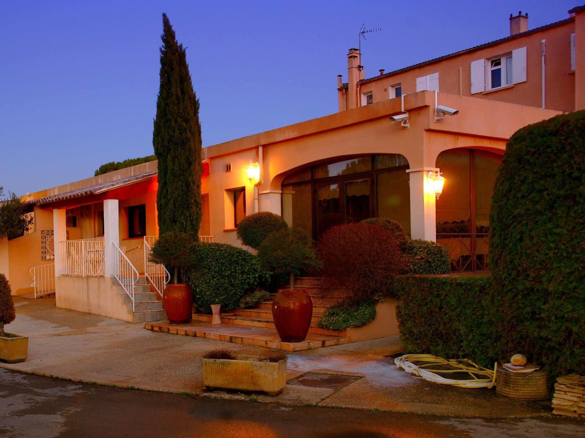 Logis Hotel & Restaurant L'Etape Bouc Bel Air - Gardanne エクステリア 写真