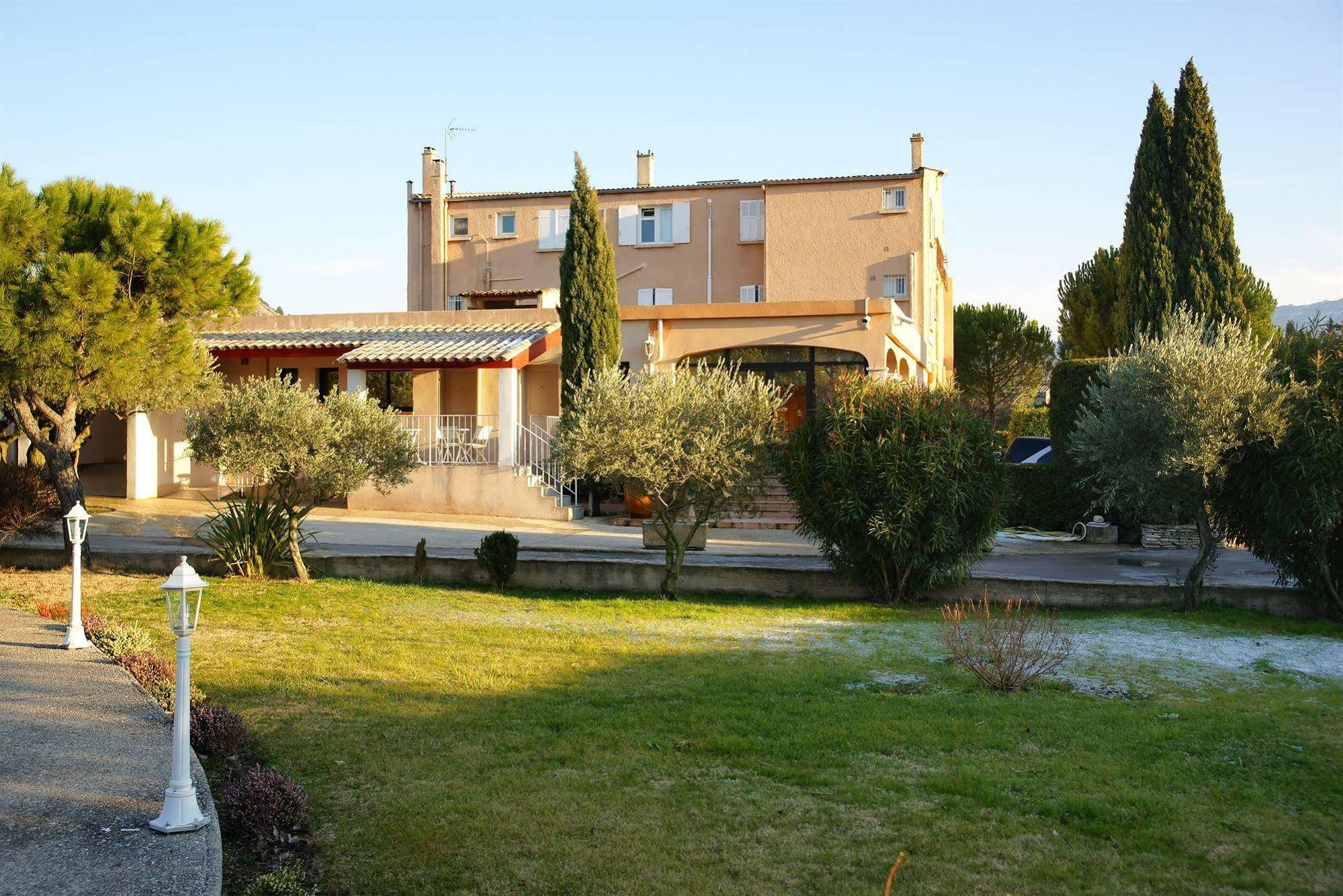 Logis Hotel & Restaurant L'Etape Bouc Bel Air - Gardanne エクステリア 写真